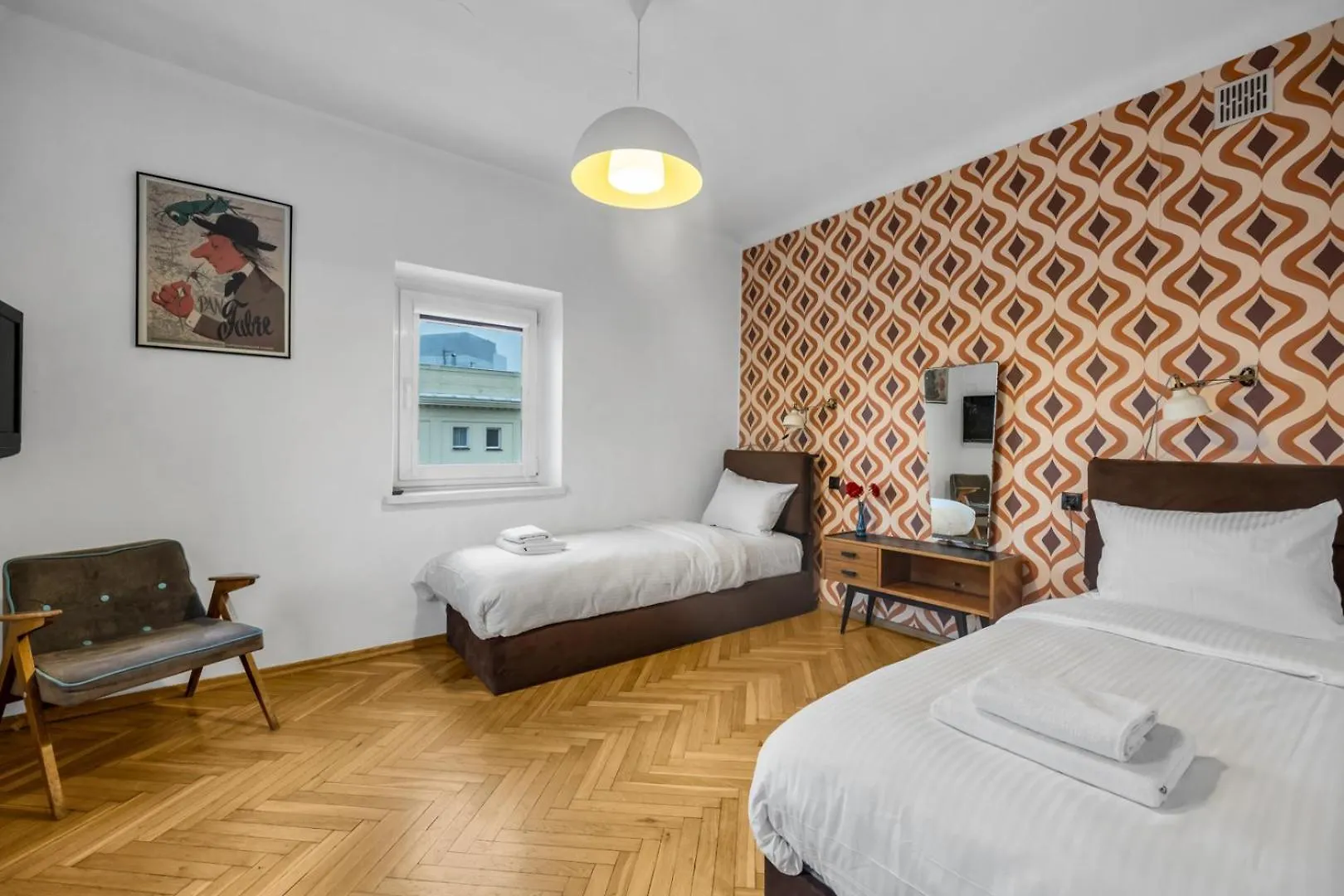 Metro Politechnika 3-Bedroom Apartment Warsaw